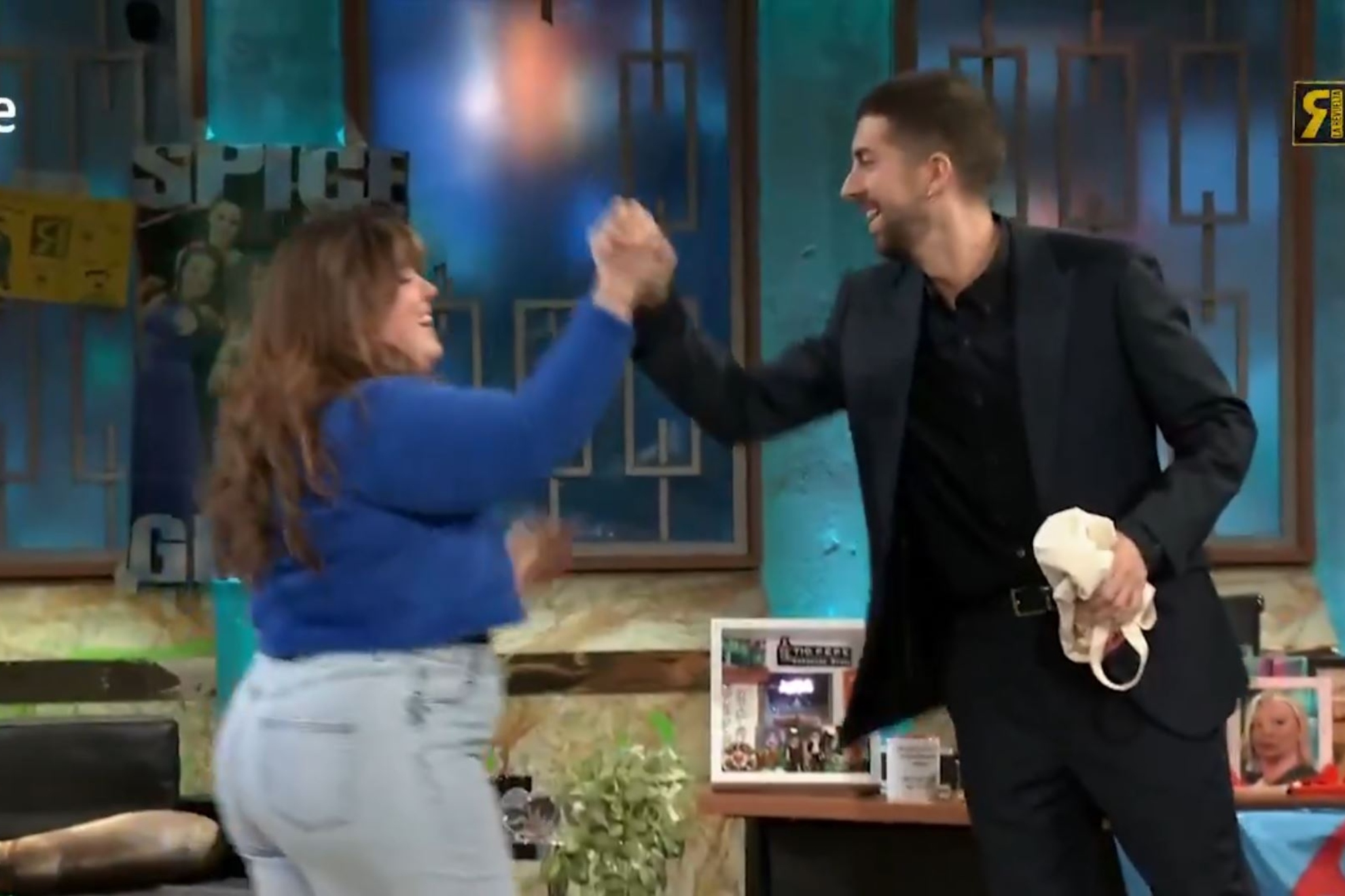 来进一步探 来进一步探